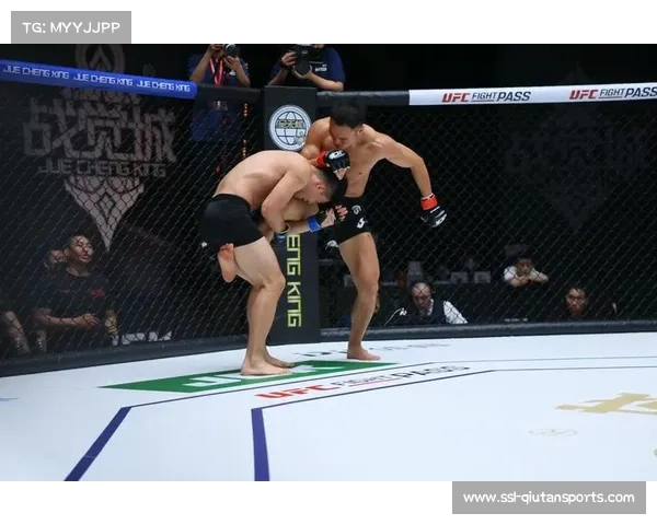 JCK觉城之夜N112:艾德米尔·卡兹别科夫医务监督终止比赛获胜 JCK觉城之夜N112:艾德米尔·卡兹别科夫医务监督终止比赛获胜